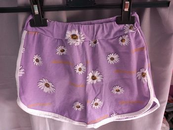 Joli short motifs pâquerettes 6ans
