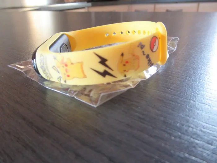 Montre numérique / digitale Pikachu Pokémon neuve jaune - photo numéro 3