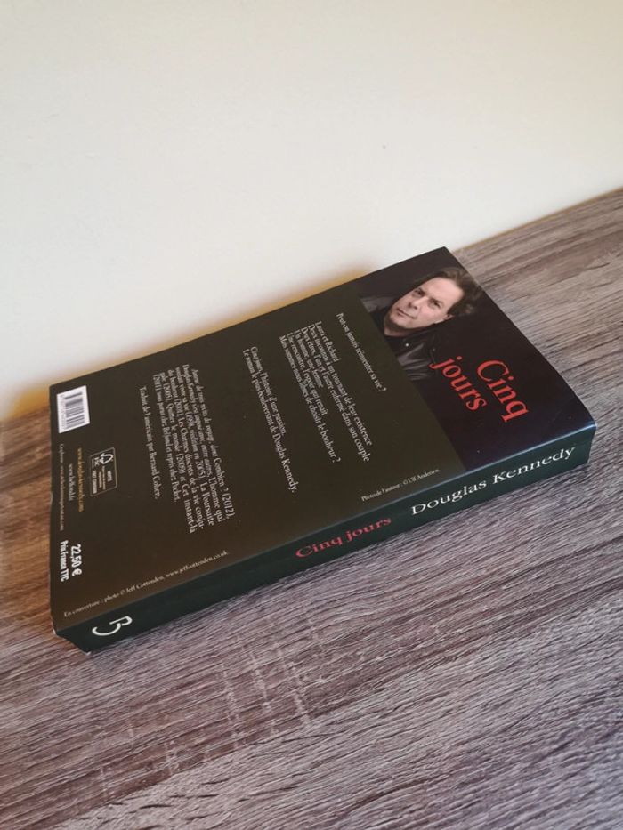 Livre romance Cinq jours de Douglas Kennedy - photo numéro 3