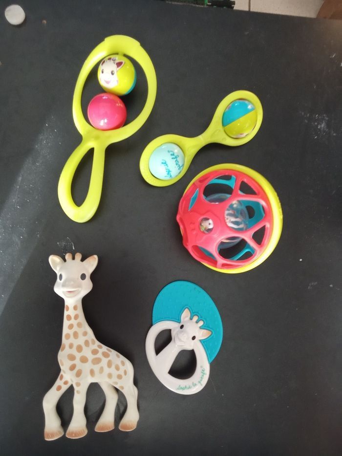 Lot de jouets sensoriesl, premier âge Sophie la girafe, hochet  textures, anneau de dentition, balle sensorielle - photo numéro 4