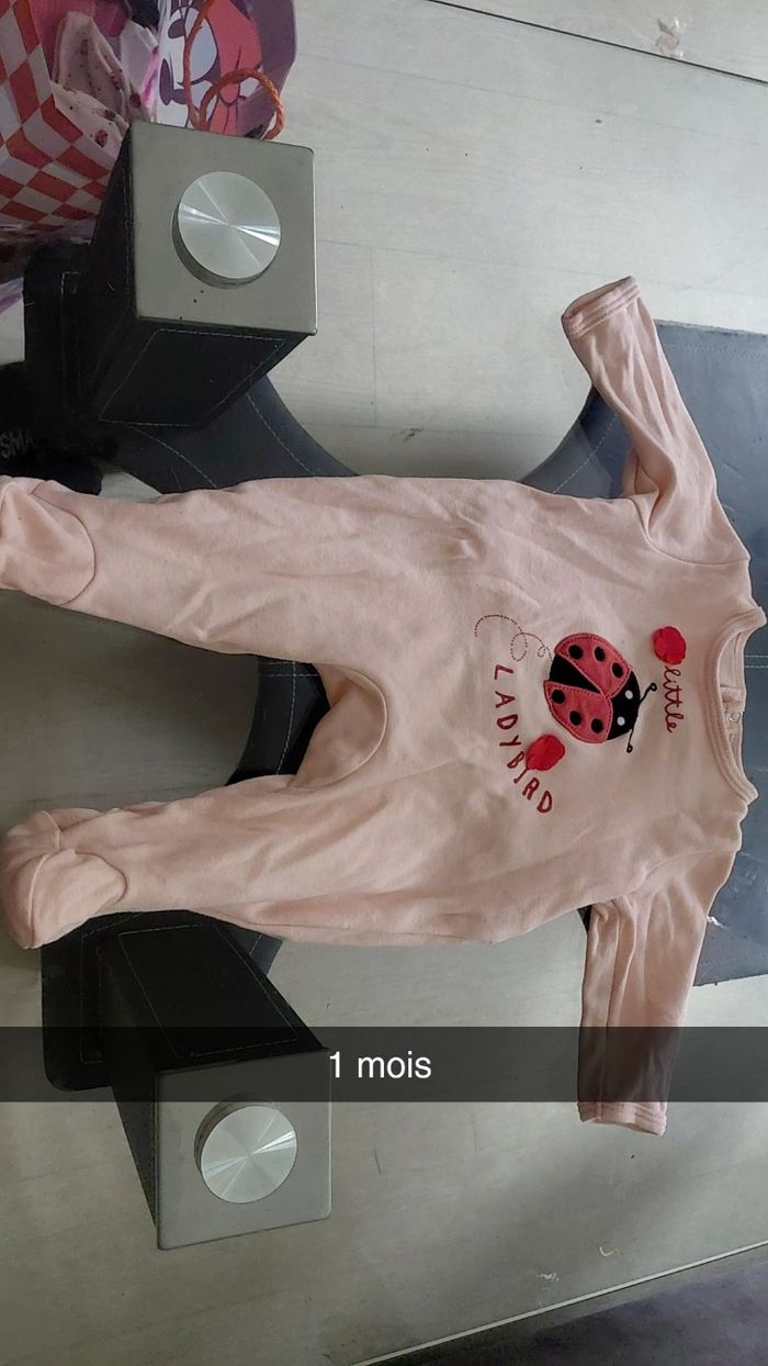 Lot pyjamas 1 mois - photo numéro 7
