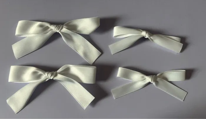 Lot de 4 barette noeud blanche