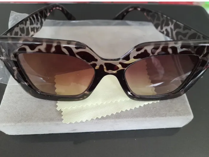lunette de soleil - photo numéro 2