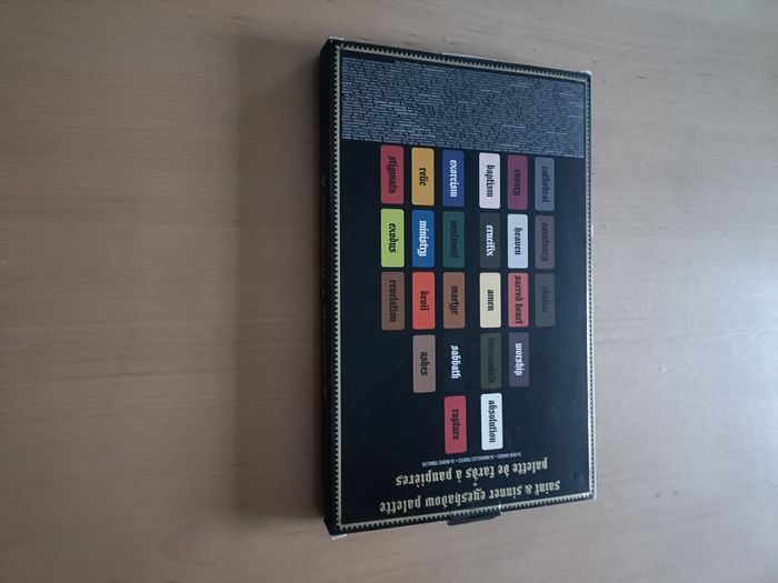 PALETTE GOTHIQUE ET PASTEL GOTH KAT VON D - photo numéro 9
