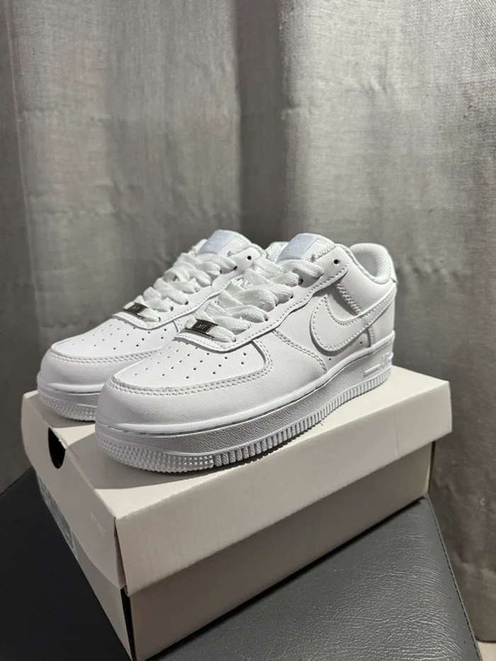 Nike Air Force 1 Low'07 Blanc 36 - photo numéro 2