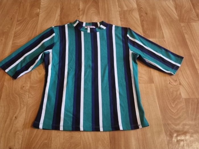 haut femme ou fille à rayure vertical vert,bleu,blanc et noir jennyfer taille 36 S - photo numéro 3