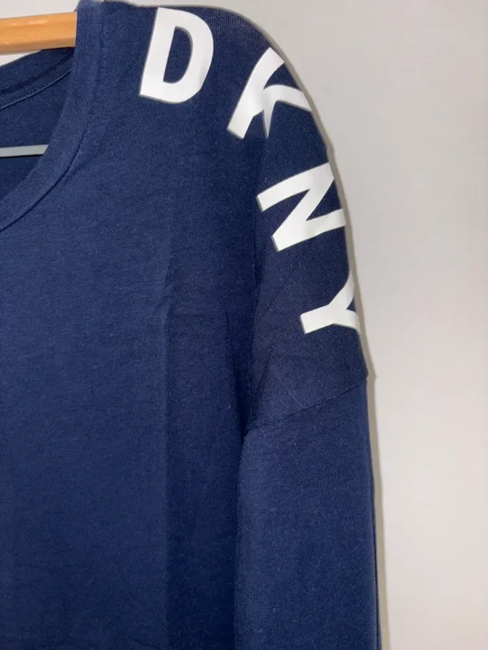 Haut manches longues femme DKNY bleu taille 16 ans ou 38 en très bon état - photo numéro 5