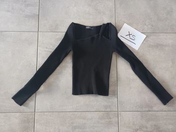 T-shirt noir manches longues taille XS Stradivarius