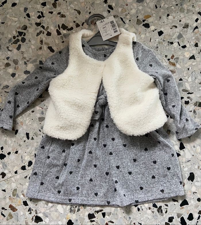 Ensemble robe grise et gilet 24 mois