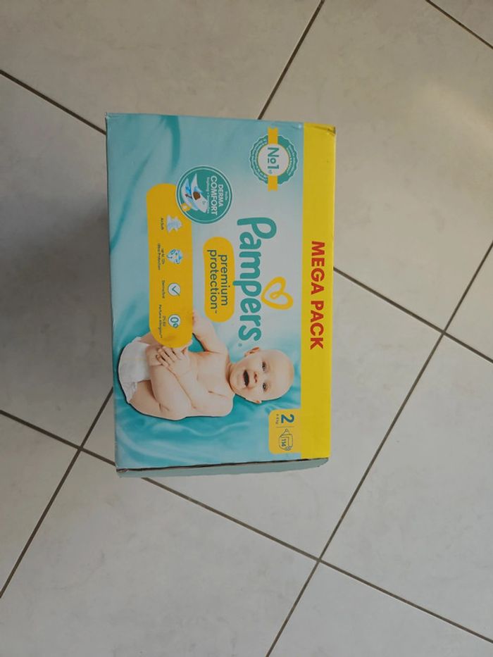 Méga pack 114 couches Pampers taille 2 Neuf - photo numéro 2