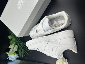 Nike Air Force 1 Low '07 Blanche -- Taille 41
