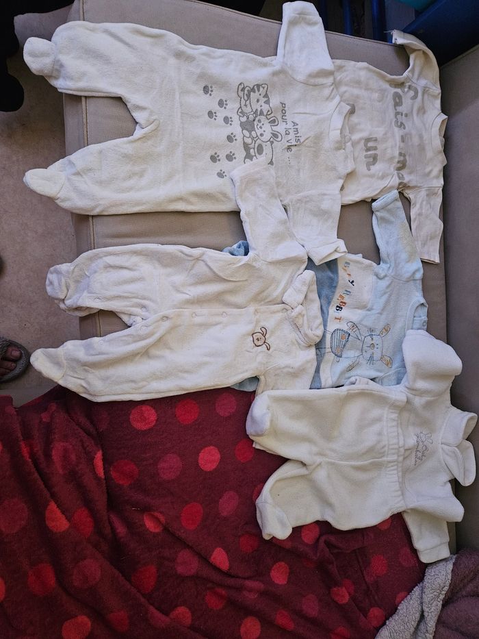 Vêtements 1 mois garçon - photo numéro 6