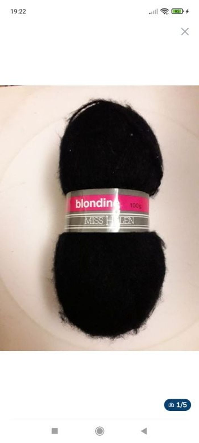 100 grammes de laine blondinette noire miss helen