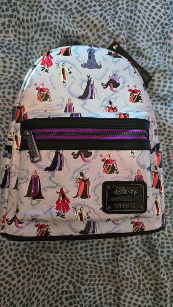 Sac a dos loungefly des mechants disney brillant neuf