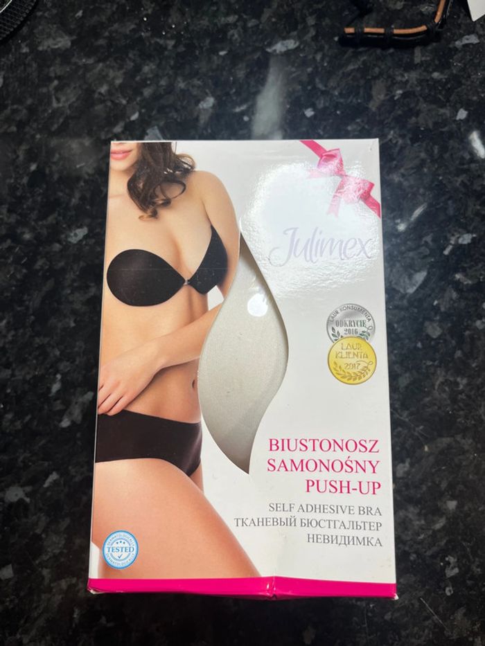 Soutient gorge sans bretelle Julimex push-up adhésif neuf
