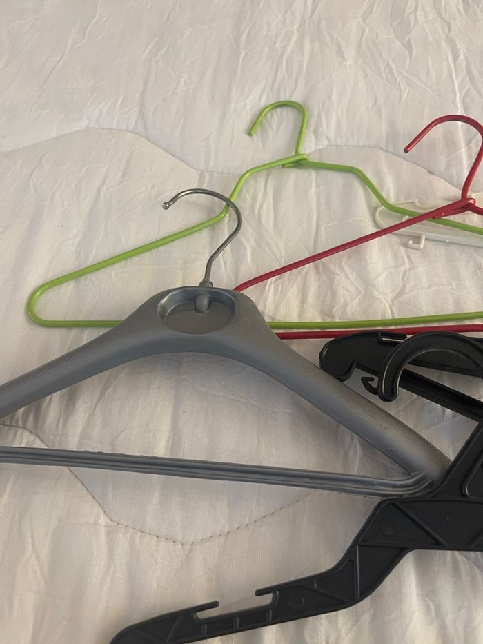 Lot de 12 cintres enfants - photo numéro 8