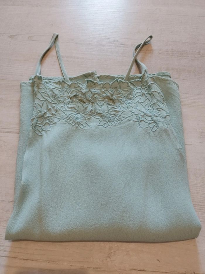 Très joli top vert d'eau et dentelle Camaïeu neuf taille M