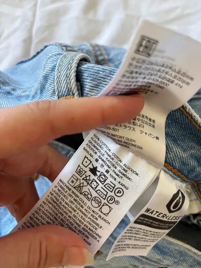 Jupe en jean Levi's premium coton bleu clair destroy court mini W26 S/36 taille haute - photo numéro 7