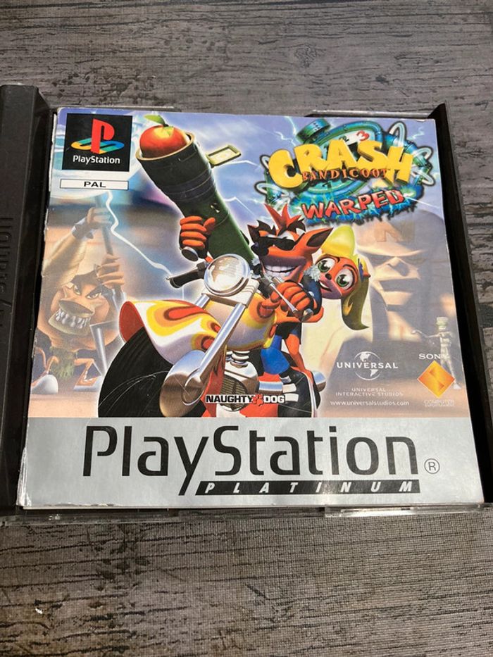 Crash Bandicoot Warped Jeu PS1 complet Platinum Sony - photo numéro 2