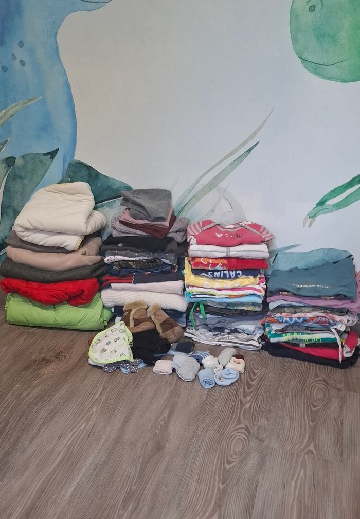Gros lot vêtements bébé et enfants de la naissance jusqu'à 24 mois, idéal revendeur