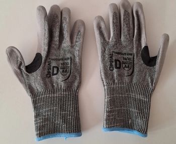 Gants anti coupures couleur grise