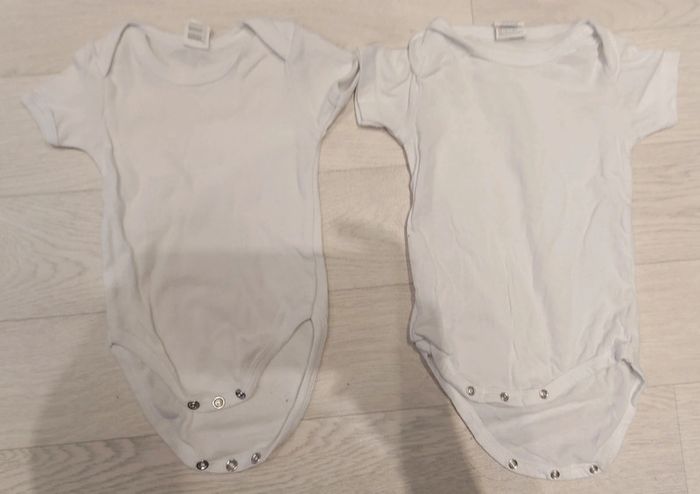 Lot 7 bodies manches courtes et longues 6m - photo numéro 2