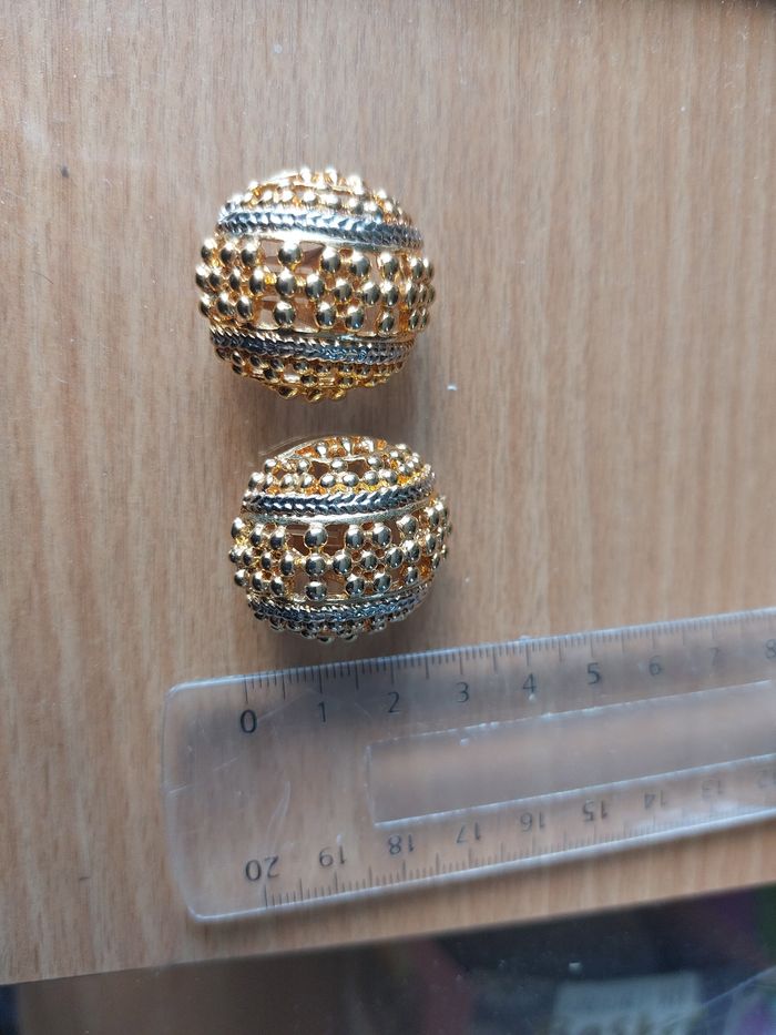 Boucle d'oreilles a clips vintage dorées et argentées - photo numéro 4