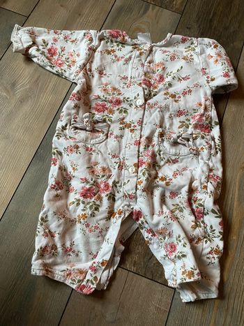 Ensemble combi fleurs 12 mois