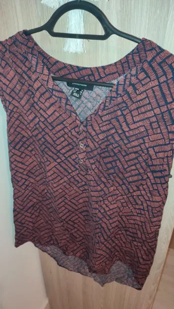 Tshirt/blouse très légère bordeau/noir