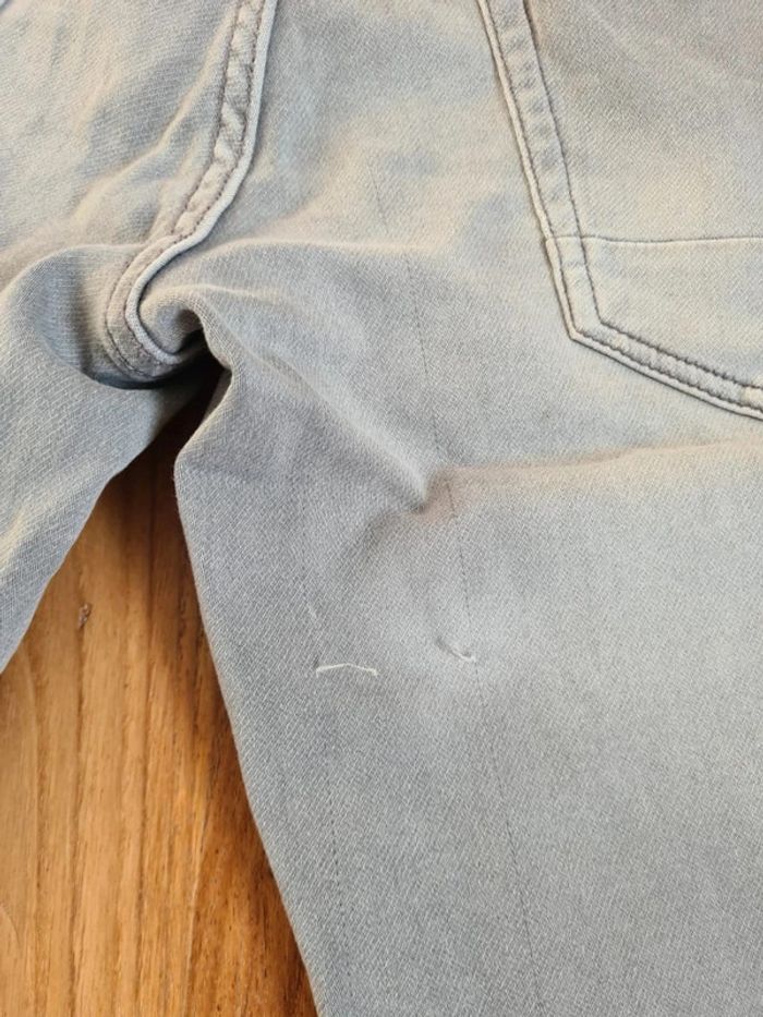 Short stretch gris clair bon état Taille S - photo numéro 9