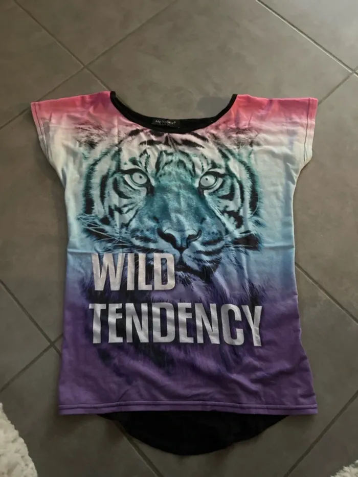 TEE shirt