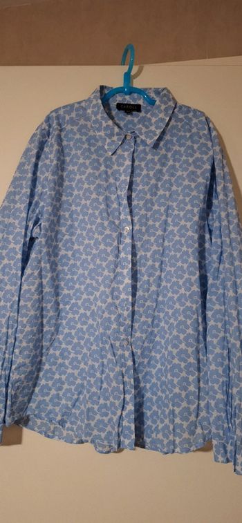 Chemise blanche et bleue caroll 42