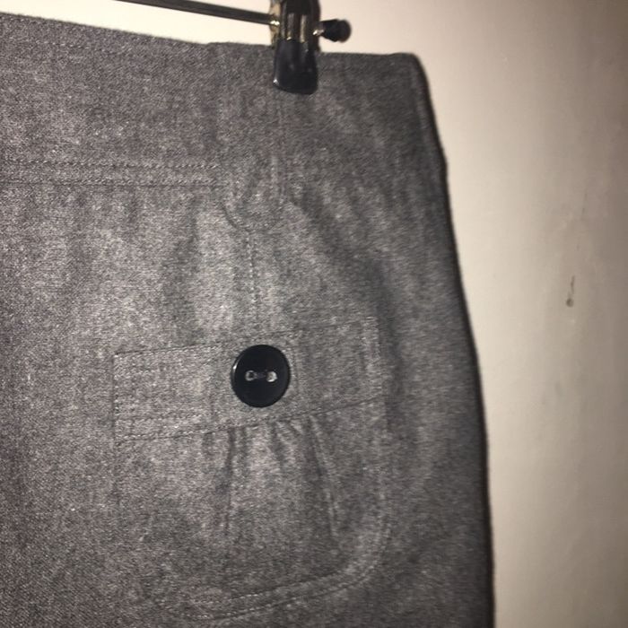 232 - Jupe cache-cache gris chiné avec 2 poches et détails - photo numéro 3