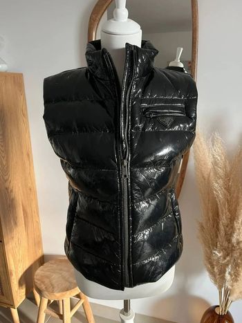 Doudoune sans manches noire Prada