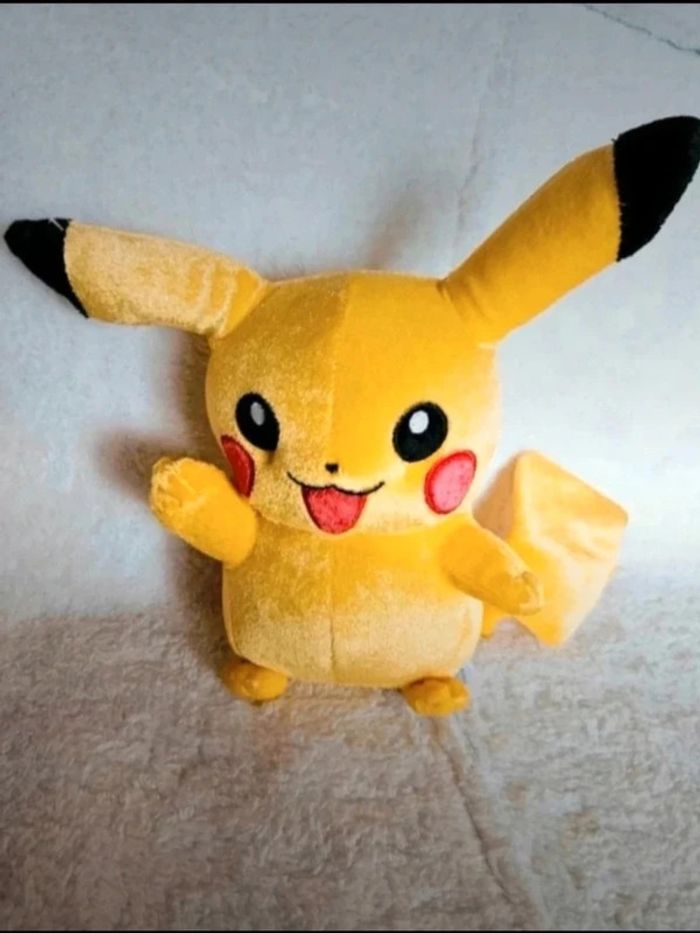 Peluche Pikachu - Pokémon
