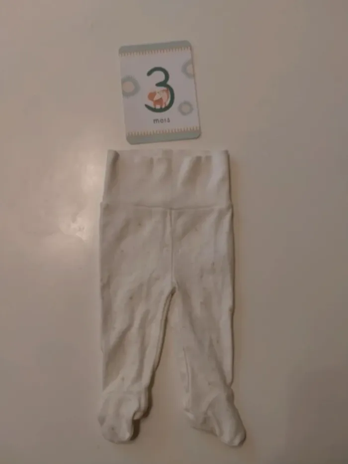 Pantalon bébé Kiabi Taille 3 mois - photo numéro 2
