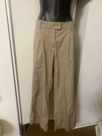 Pantalon à jambes large. Taille 38
