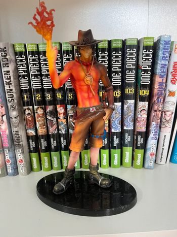 Figurine ace one piece