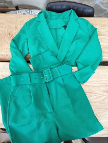 Ensemble tailleur veste pantalon vert taille haute ceinture blazer 38