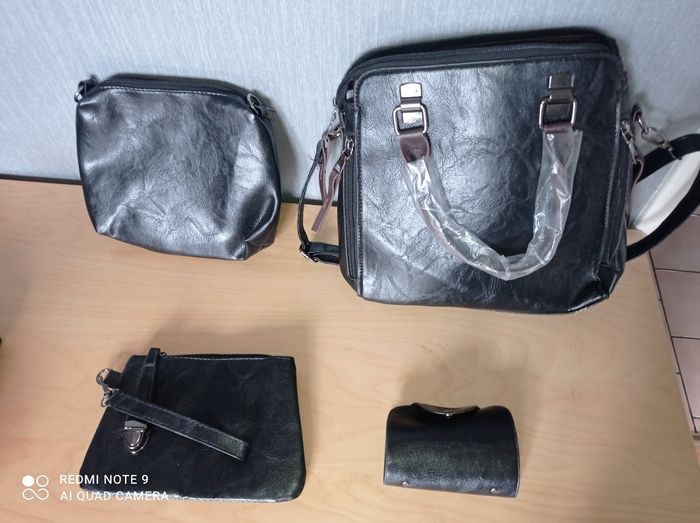 Lot 4 articles maroquinerie sac à main cuir noir, NEUF - photo numéro 2