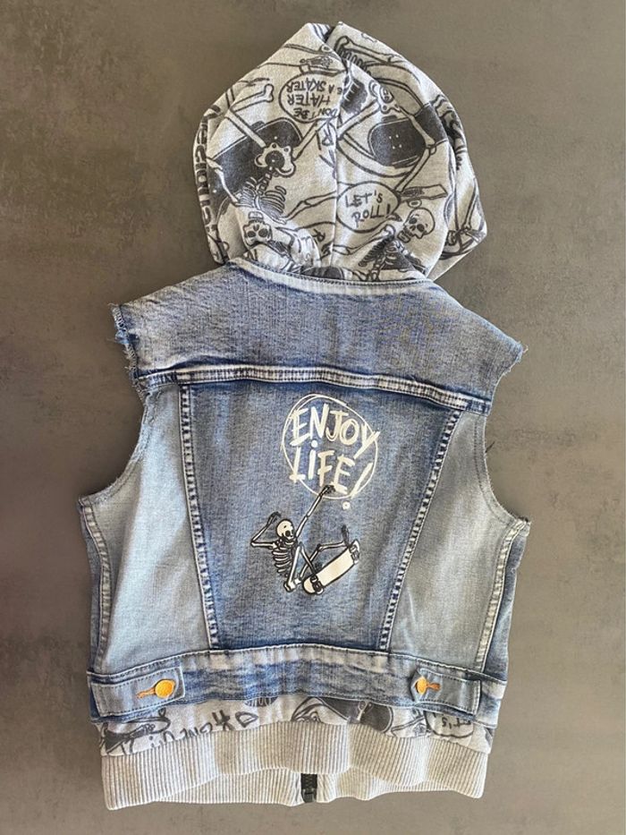 Veste zippée jean’s avec capuche et sans manche Desigual 5/6 ans - photo numéro 4