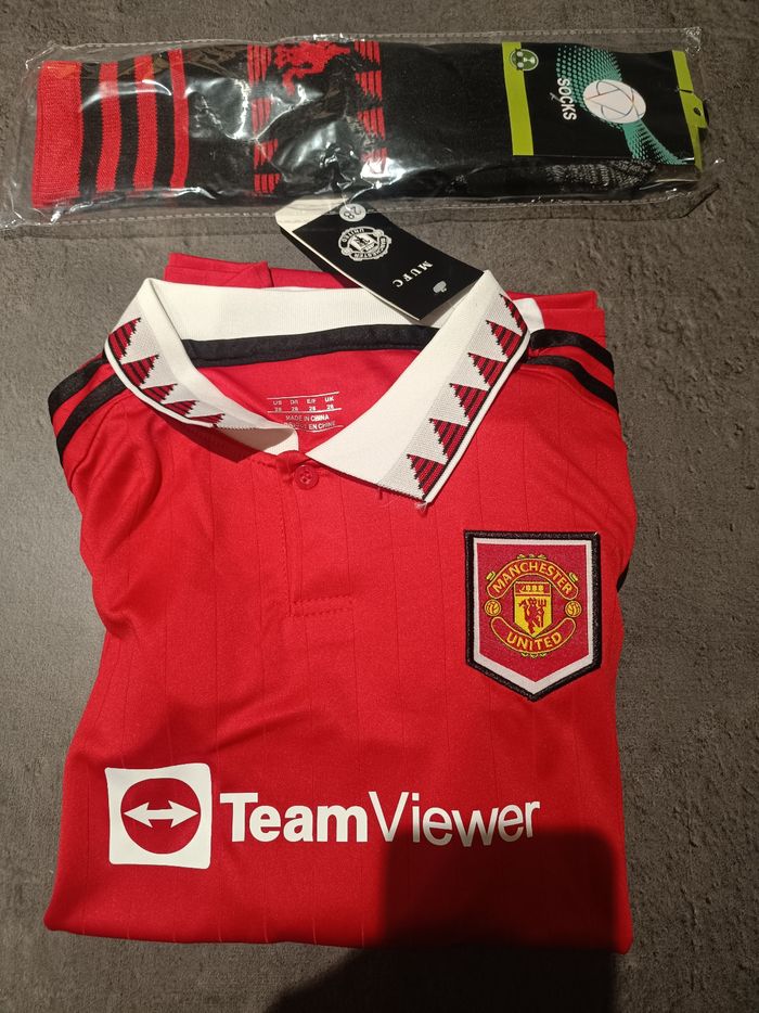 Tenue foot Christiano Ronaldo Manchester. T.28 - photo numéro 2