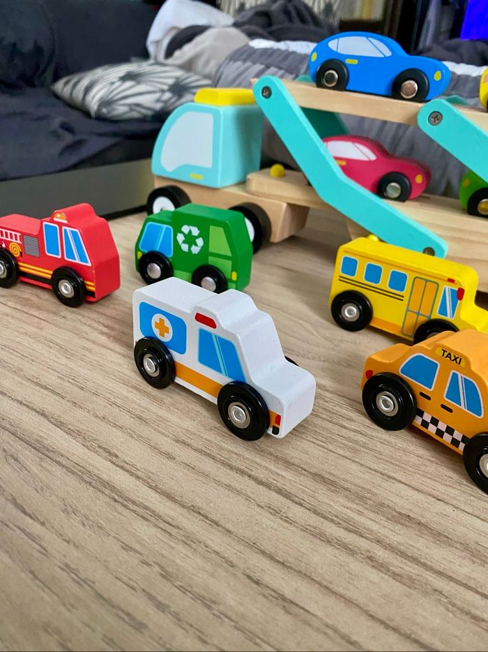 Lot de petites voitures en bois - photo numéro 3