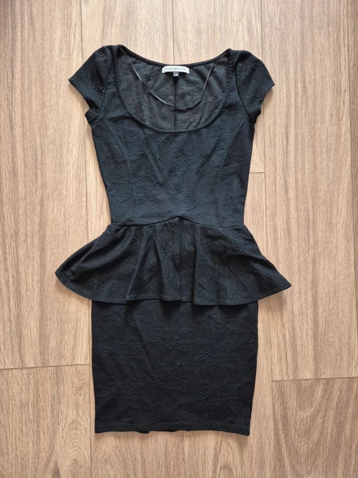 Robe noire moulante péplum bershka