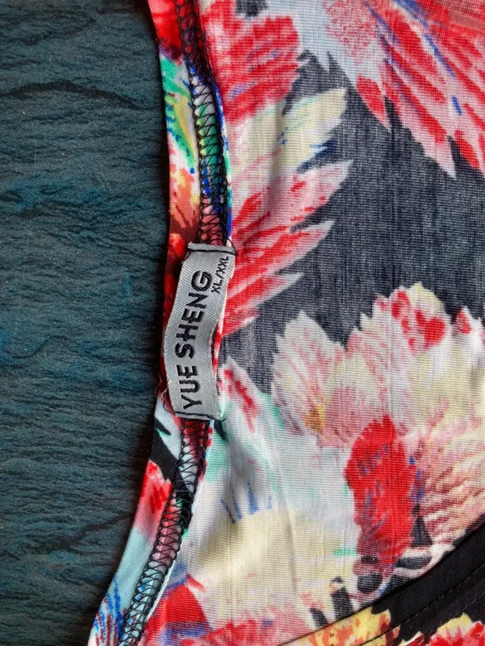 T-shirt fluide à fleurs - photo numéro 2