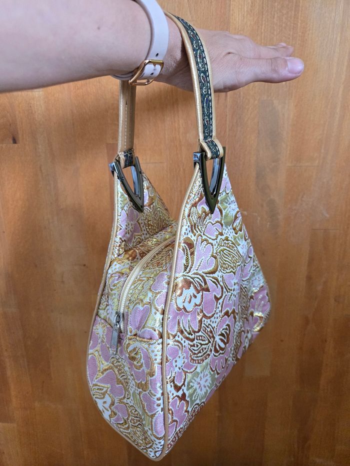 Sac à main aux broderies roses et dorées - photo numéro 2