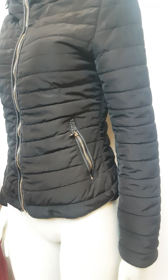 Doudoune  /manteau  chaud noir avec une tirette doré pour femme Taille 36 Only Fashion - photo numéro 5