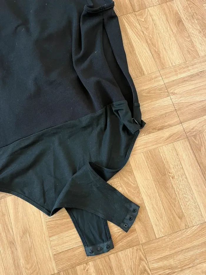 Top body noir avec col en châle Shein (NEUF) - photo numéro 5