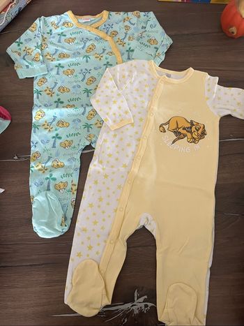Lot 2 pyjamas Simba