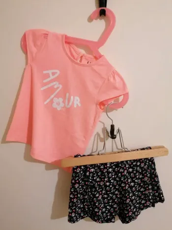 Ensemble la halle Tee-shirt et short 12 mois